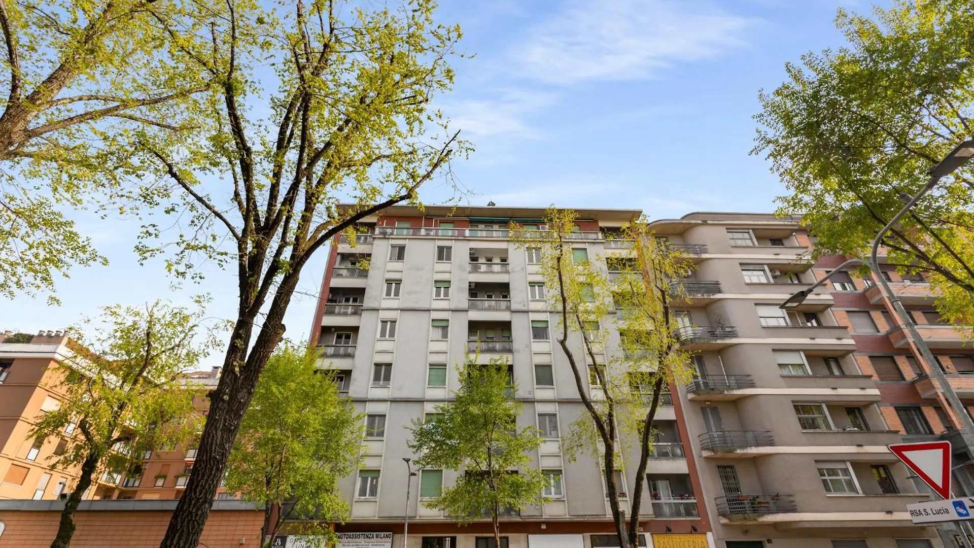 Apartamento Tortona Metro 200M - Charming Attic - Wifi Milán Italia
