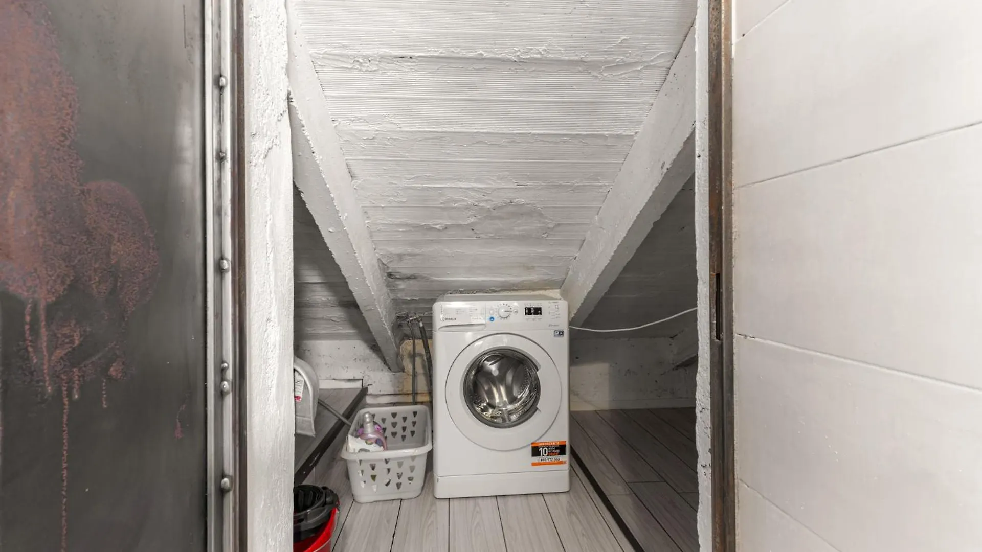 Apartamento Tortona Metro 200M - Charming Attic - Wifi Milán