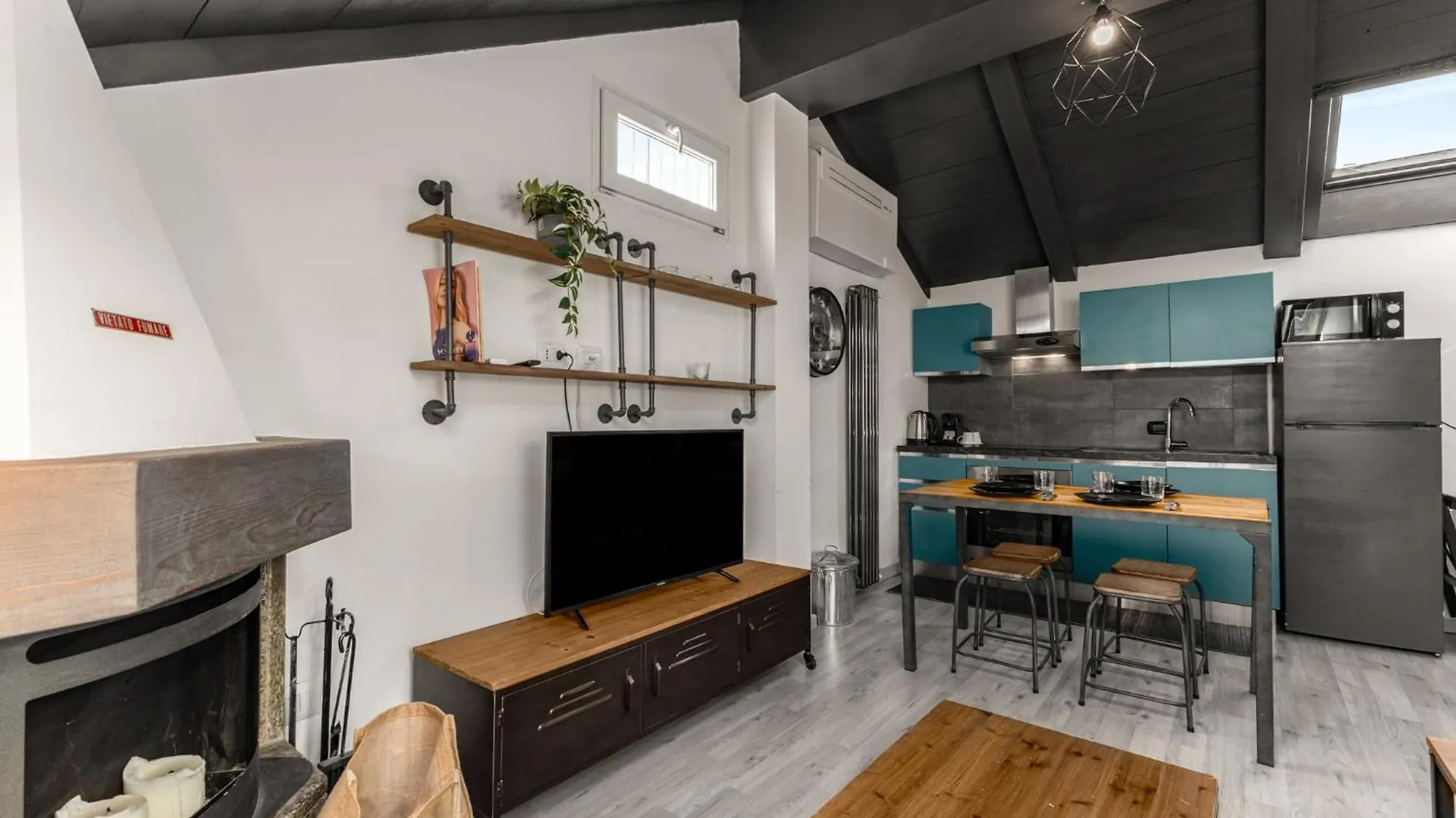 Apartamento Tortona Metro 200M - Charming Attic - Wifi Milán